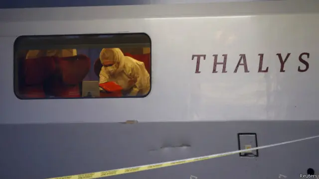 Поезд ехал из Амстердама в Париж, инцидент произошел вблизи города Аррас на северо-востоке Франции