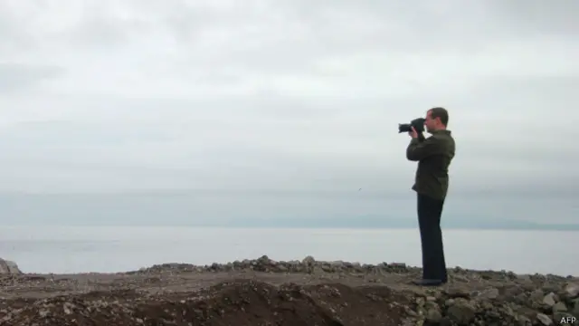 Это уже второй визит Дмитрия Медведева на Куриллы