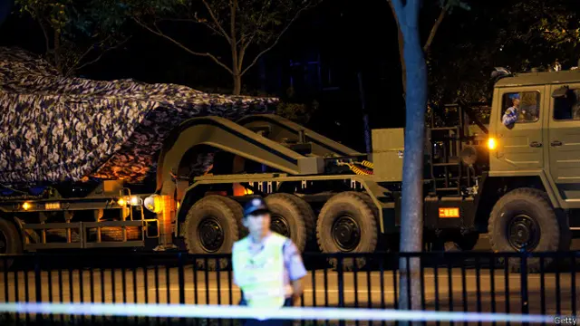 Военный тягач в Пекине