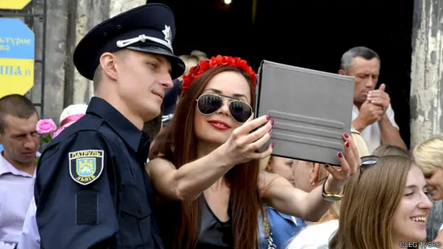 Близько 1000 людей прийшли зустрітись із патрульними