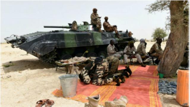 Des soldats tchadiens engagés dans la lutte contre Boko Haram - dans la ville nigériane de Malam Fatori, en avril 2015.