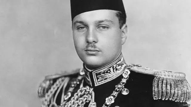 أطيح بالملك فاروق الأول في ثورة 1952، لكن بعض المصريين يحنون الآن إلى أيام النظام الملكي
