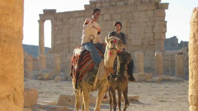 حکام یونیسکو کے ساتھ مل کر بھی کام کریں گے تاکہ یہ کیمرے ان مقامی لوگوں کو دیے جا سکیں جو اس منصوبے میں مدد کرنے کے لیے پرجوش ہیں