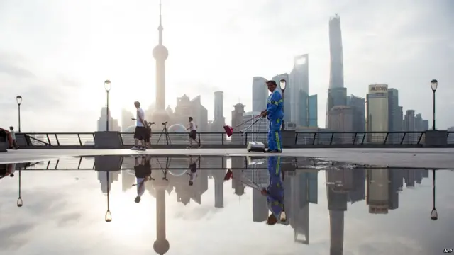 上海外滩眺望陆家嘴一景（1/4/2015）