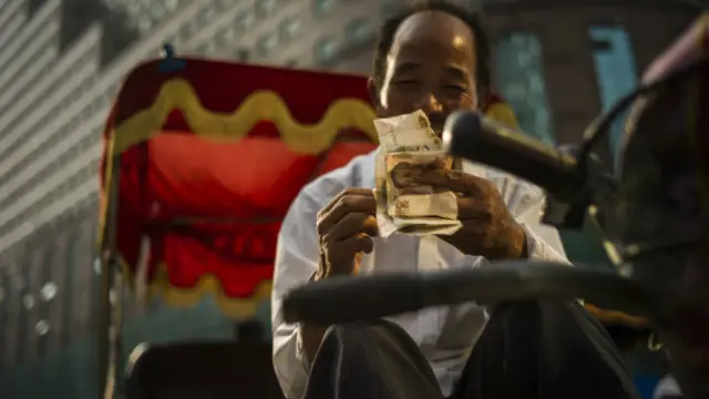 Perdana Menteri Cina, Li Keqiang ,mengatakan pertumbuhan ekonomi Cina yang lamban bisa diterima, selama ada cukup pekerjaan baru yang bisa diciptakan. 