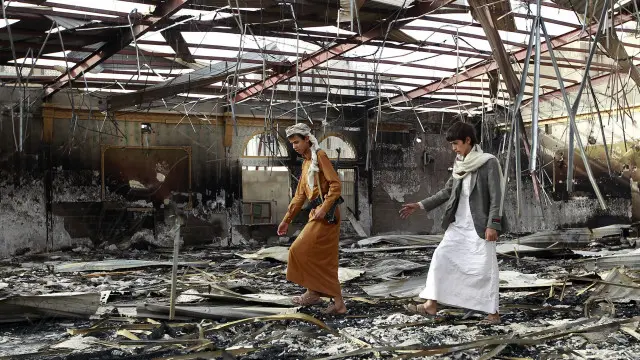 قاعة زفاف دمرت في قصف سعودي بصنعاء