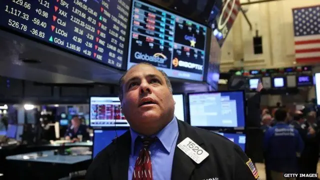 چینی معیشت واقعی دھڑام سے گرنے جا رہی ہے یا بات بازار حصص میں تیز گراوٹ تک ہی محدود رہے گی؟