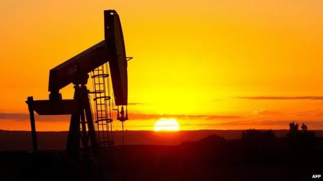 عالمی منڈی میں کئی اہم مصنوعات کی قیمتیں خراب ہو رہی ہیں، جن میں سب سے اہم خام تیل ہے