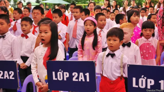 Hát quốc ca theo nghi thức tại trường học, sân vận động... không bao giờ bị thu phí