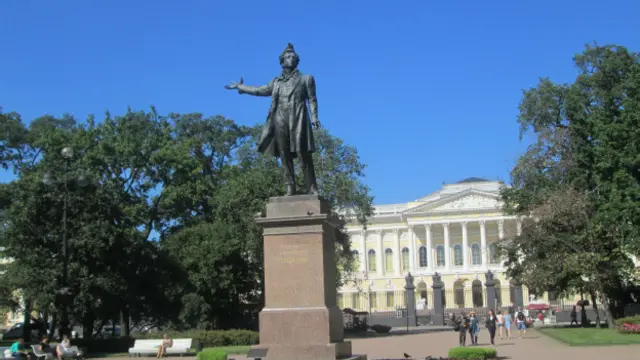 Памятник Пушкину в Петербурге