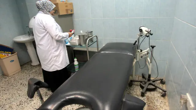 İraq kimi bir çox ölkələrdə qadınlar məhkəmə qərarı ilə "qızlıq testi"ndən keçməli olur.