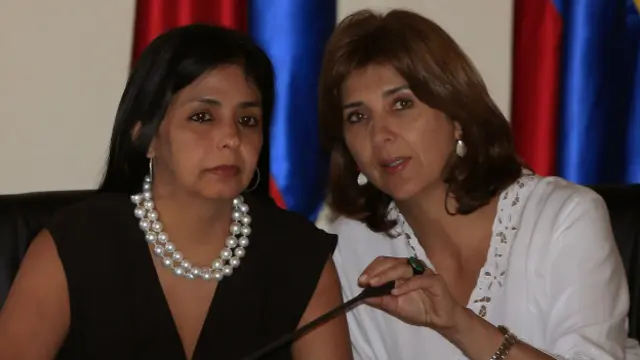 Delcy Rodríguez y María Ángela Holguín