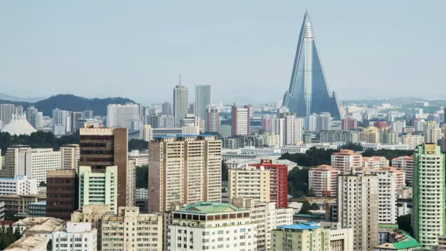 Pemandangan kota Pyongyang dari Hotel Yanggakdo pada 24 Agustus 2015 di Pyongyang, Korea Utara.