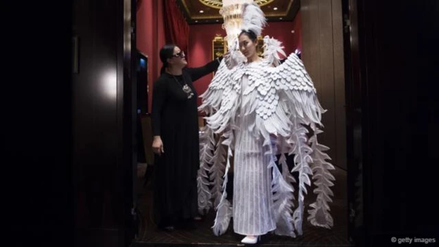 中国设计师在巴黎举办高级时装秀。（图片来源：Getty Images）