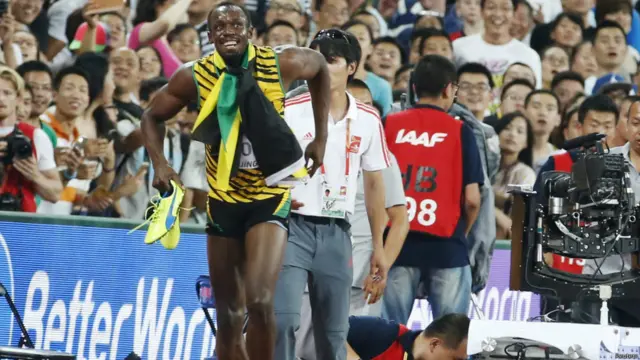Tapi tidak ada masalah besar karena Bolt kembali tersenyum.