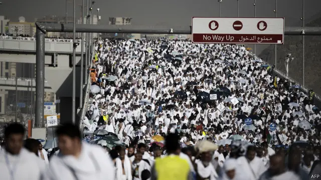 Menghindari kerumunan orang adalah cara terbaik melindungi diri dari MERS, namun itu tak mungkin dilakukan saat perjalanan haji