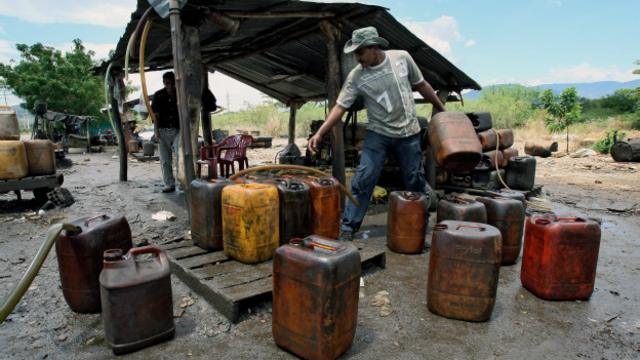 Gasolina venezolana en Colombia