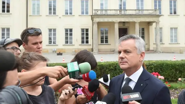 وزیر نے خزانے کے متلاشی افراد کو بھی خبردار کیا کہ مذکورہ ٹرین ’بوبی ٹریپ‘ ہو سکتی ہے