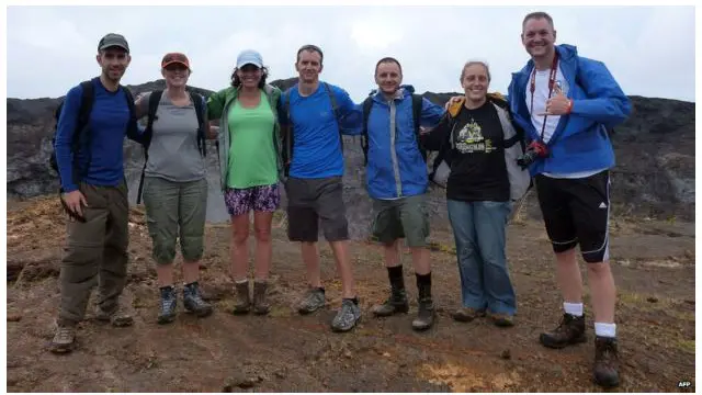 Staff pendukung Brian Shiro (kiri) bersama seluruh tim: Sophie Milam, Joceyln Dunn, Zak Wilson, Allen Mirkadyrov, Martha Lenio dan Neil Scheibelhut. 