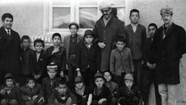 صمد بهرنگی بعد از اتمام تحصیلات ابتدایی به دانشسـرای مقدماتـی رفـت و پـس از آن در مـدارس شـهرها و روسـتاهای آذربایجـان بـه تدریـس پرداخت.