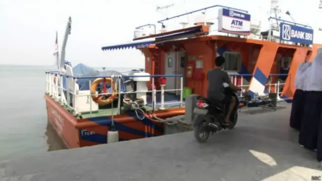 تمه کېږي چې د دغو بانکونو له جوړېدو او فعالیت سره د اندونیزیا اقتصادي حالت چې په وروستو کې خراب شوی وده وکړي