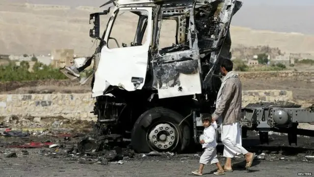 یمن میں حکومت اور سعودی عرب کی اتحادی افواج شیعہ مسلک سے تعلق رکھنے والے حوثی باغیوں کو نشانہ بنا رہی ہیں