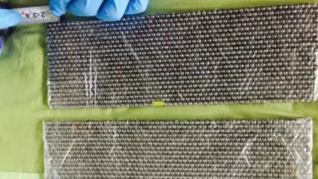 泰國警方發放的炸彈用鋼珠照片（30/8/2015）