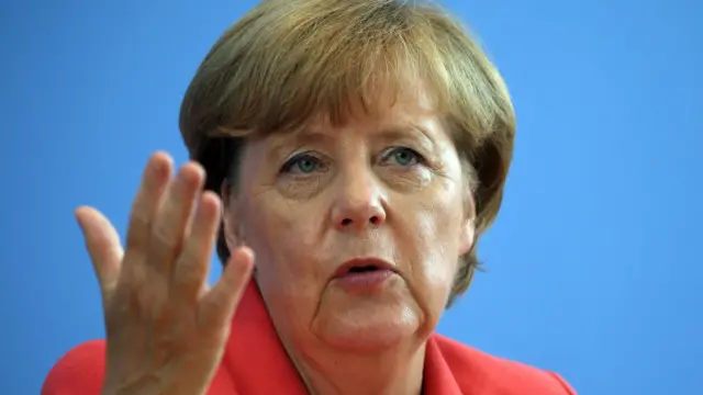 صدراعظم آلمان از مردم خواست تا به اعتراضات علیه مهاجرانی که وارد کشور می شوند، نپیوندند