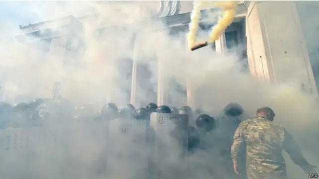 यूक्रोन विरोध