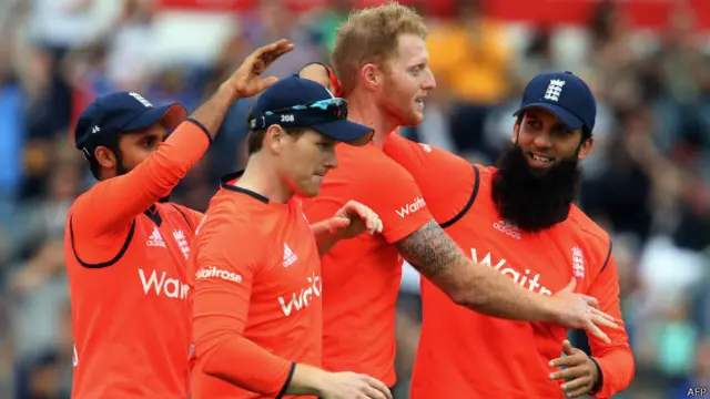 سٹووکس نے شاندار بولنگ کا مظاہرہ کرتے ہوئے انگلینڈ کو فتح سے ہمکنار کیا