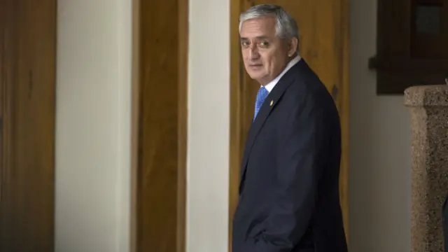 Presiden Guatemala Otto Perez Molina mengundurkan diri beberapa jam setelah surat penahanan dirinya diterbitkan.