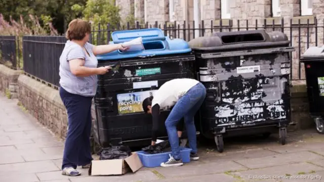 调查显示英国人确实关心环境，但是英国人作出改变的意愿取决于其他人是否也在做同样的事（图片来源：Christian Science Monitor / Getty）