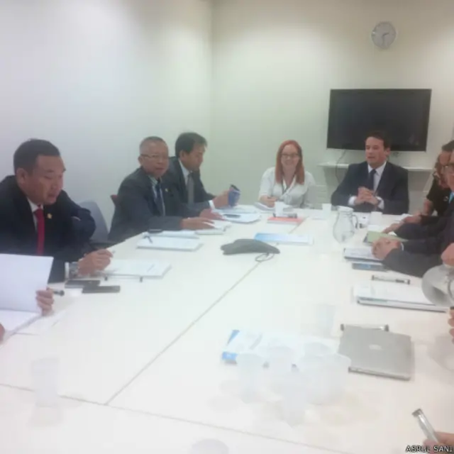 Pertemuan dengan ahli hukum pidana dari Oxford University.