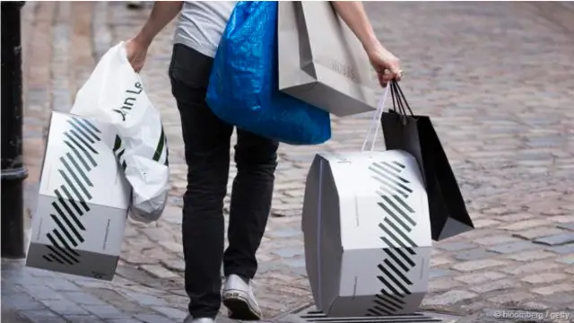 阿德拉提倡个人和集体的资源消耗要以幸福所需为限。（图片来源：Bloomberg / Getty）