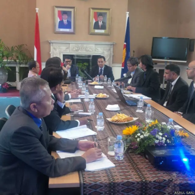 Pertemuan dengan Amnesty International dan Restorative Justice Council of England.