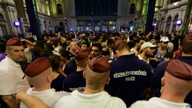 Полиция на вокзале