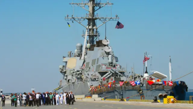 Эсминец Donald Cook