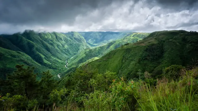 Cơn bão đang âm ỉ thành hình tại Cherrapunjee, Ấn Độ
