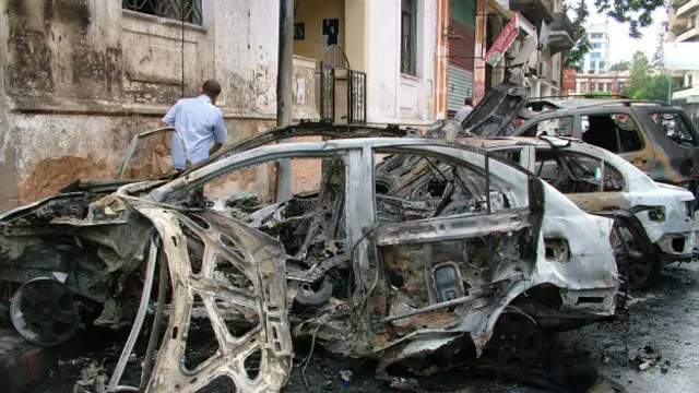 13 Ağustos'ta da silahlı muhalif grupların kent dışından Lazkiye içine roket atmaları sonucu iki kişi ölmüş, 14 kişi yaralanmıştı. 