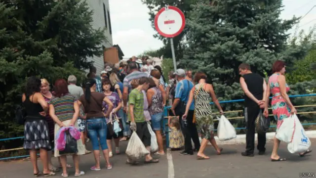 Українські біженці є "внутрішньо переміщеними особами", вони не перетинають кордонів України, але так само втікають від війни