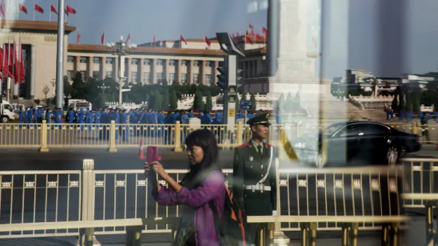 北京人民大会堂倒影