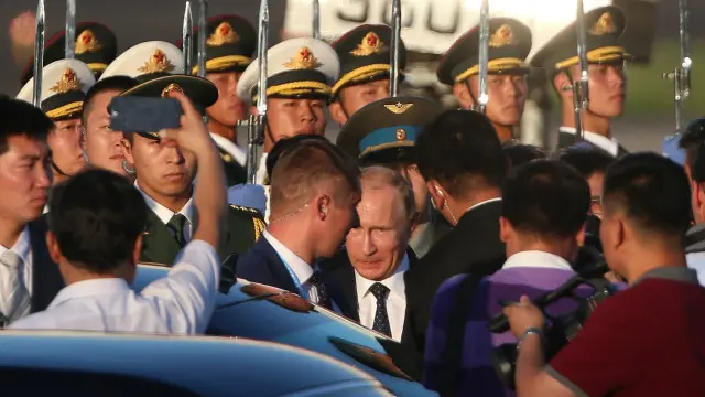 روسی صدر ولادی میر پوتن فتح پریڈ دیکھنے کے لیے چین پہنچے ہیں