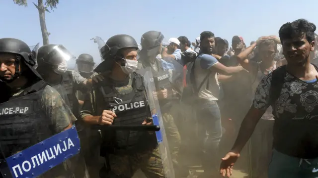 بدھ کو ہنگری میں کیٹلی کے ریلوے سٹیشن پر پھنسے سینکڑوں تارکینِ وطن نے دوسرے دن بھی احتجاج کا سلسلہ جاری رکھا۔