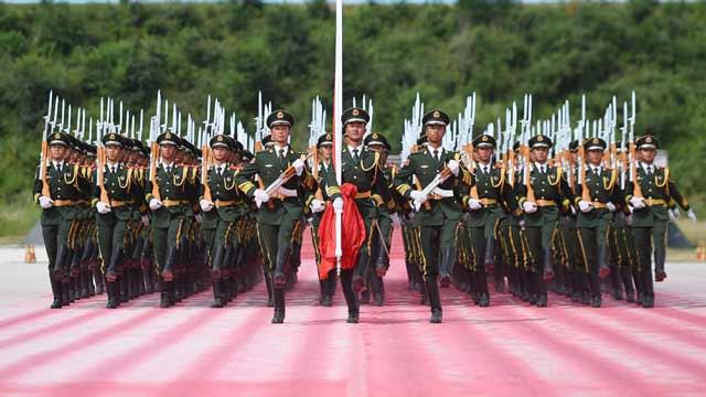 चीन की सेना की परेड 