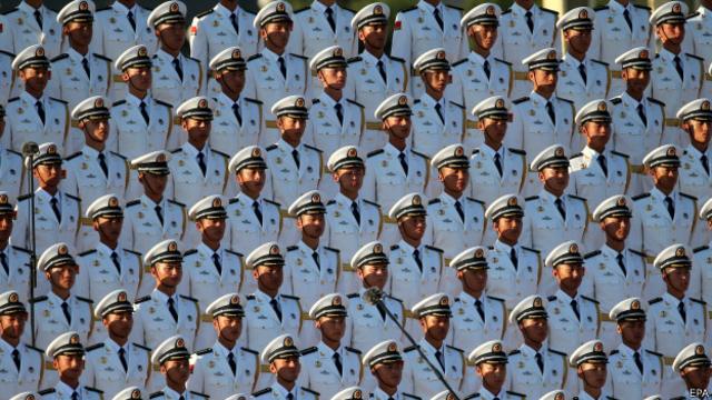 चीन की विशाल सैन्य परेड