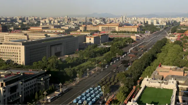 चीन की विशाल सैन्य परेड