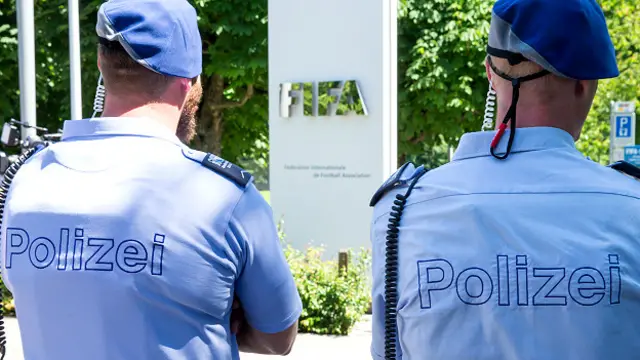 Policía en la sede de la FIFA