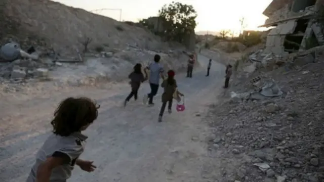 Şam yakınlarındaki Jobar'da da okulların çoğu çatışmalardan kullanılmaz hale geldi.