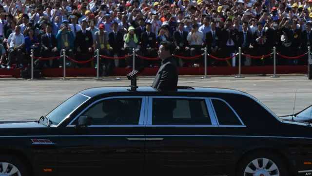 چینی صدر شی جن پنگ نے اس پریڈ میں بطور مہمان خصوصی شرکت کی۔