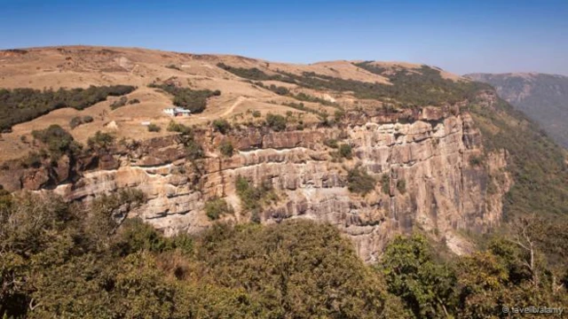 تحمل بلدة تشيرابونجي الهندية الرقم القياسي لأكثر الأمطار غزارة على مدى يومين